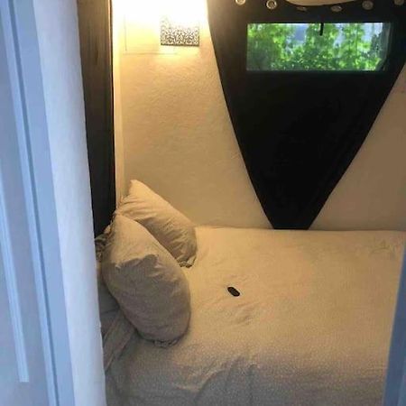 Logement Appartement Bourget Le Bourget Exterior foto